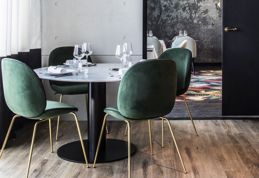 Claude Cartier décoration et architecte d'intérieur à Lyon. Chaise Beetle GUBI