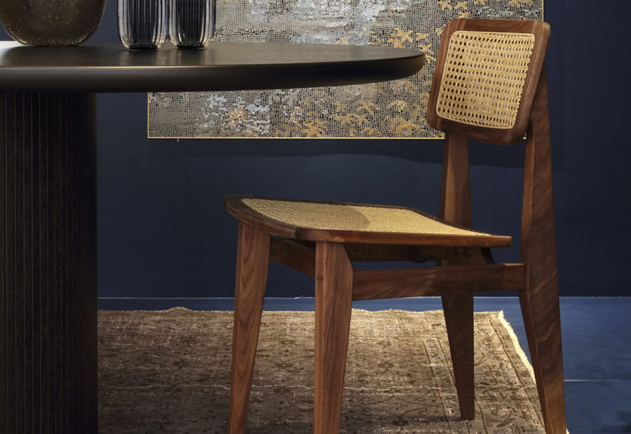 Claude Cartier décoration et architecte d'intérieur à Lyon. Chaise C Chair Gubi