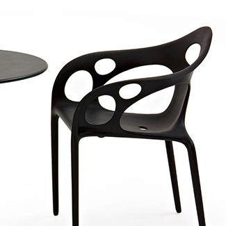 Claude Cartier décoration et architecte d'intérieur à Lyon. Chaise Supernatural MOROSO