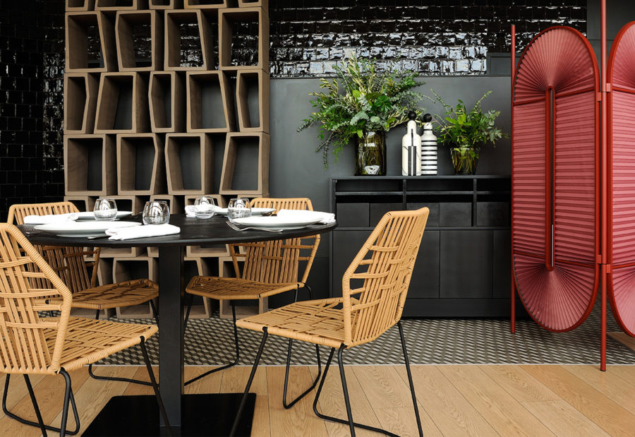 Claude Cartier décoration et architecte d'intérieur à Lyon. Chaise Tropicalia Moroso