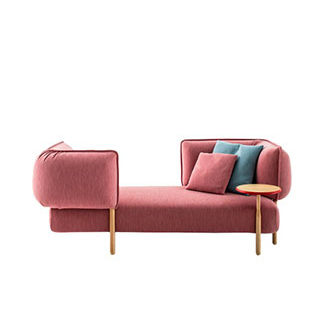 Collection canapés TENDER de la marque MOROSO à découvrir chez Claude Cartier Décoration Lyon