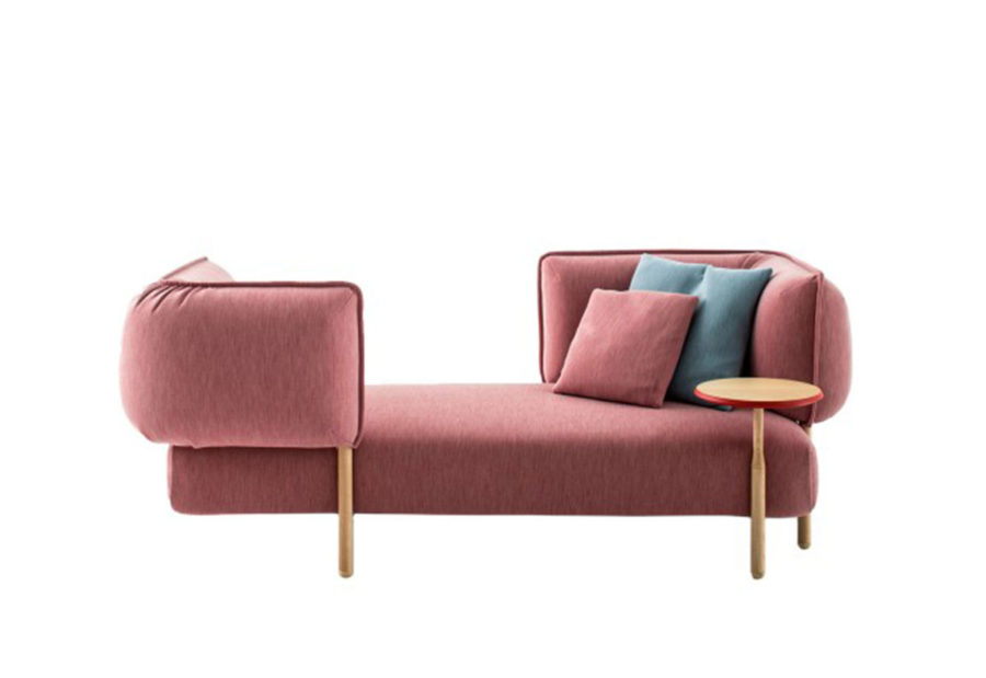 Collection canapés TENDER de la marque MOROSO à découvrir chez Claude Cartier Décoration Lyon