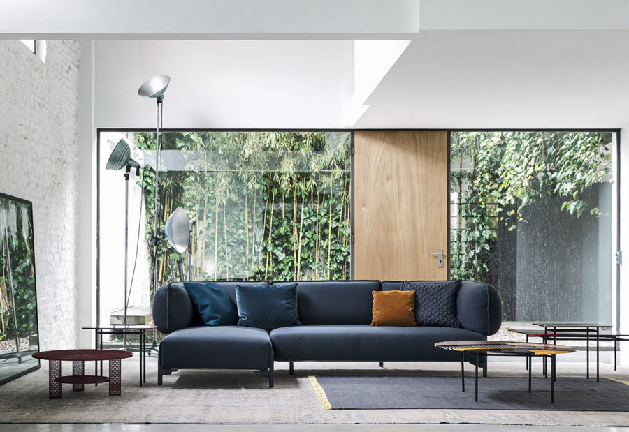 Collection canapés TENDER de la marque MOROSO à découvrir chez Claude Cartier Décoration Lyon