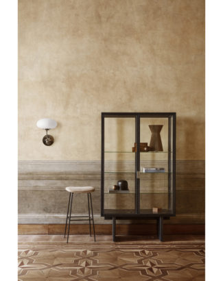 PRIVATE COLLECTION VITRINE