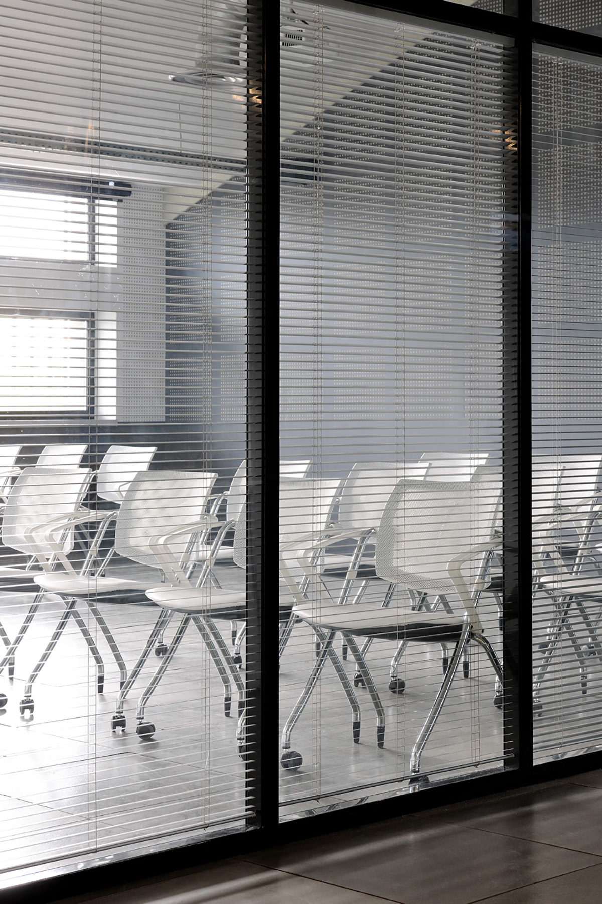 Réalisation bureau. Claude Cartier décoration architecte d'intérieur à Lyon.