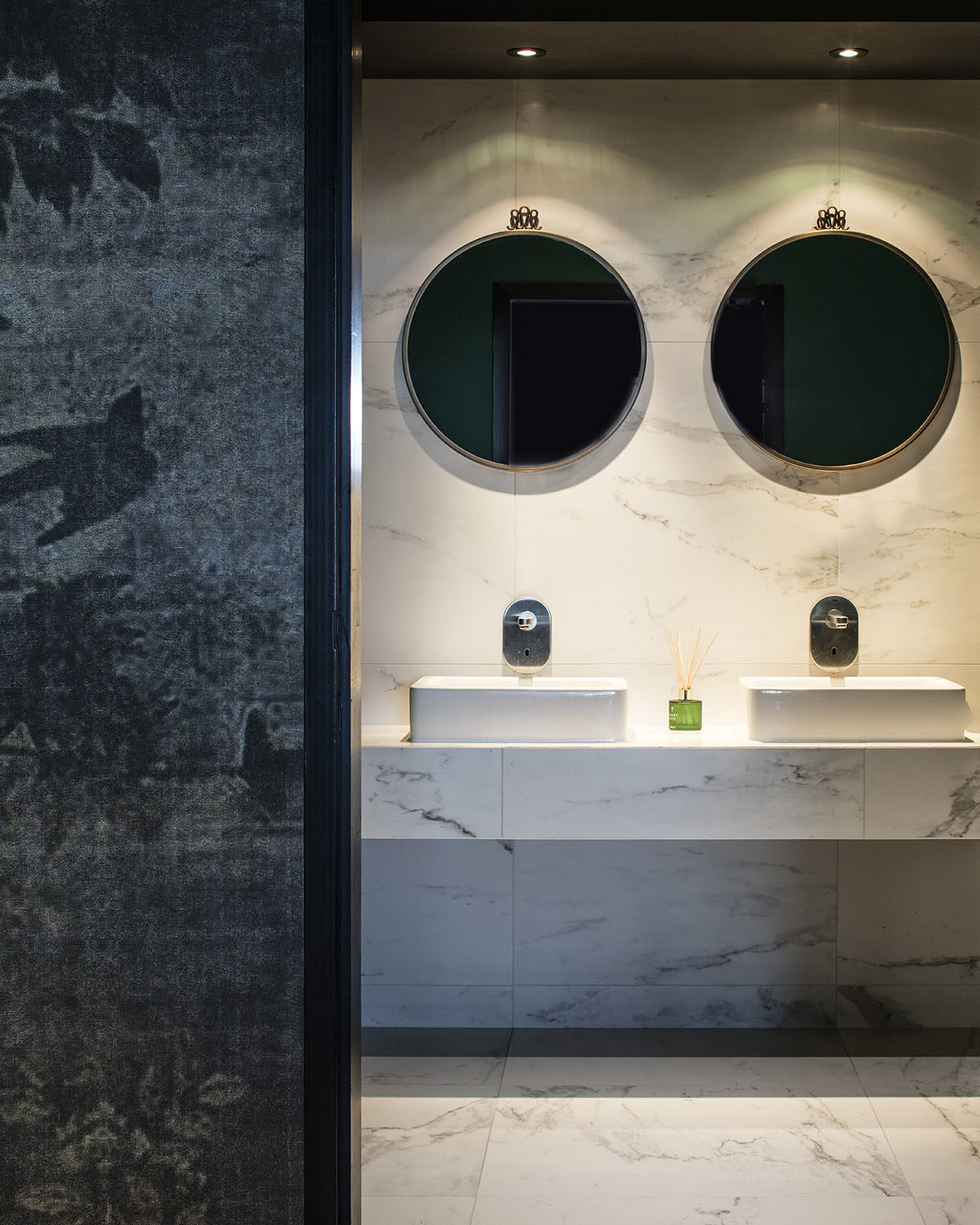 Réalisation commercial Claude Cartier décoration architecte d'intérieur à Lyon.